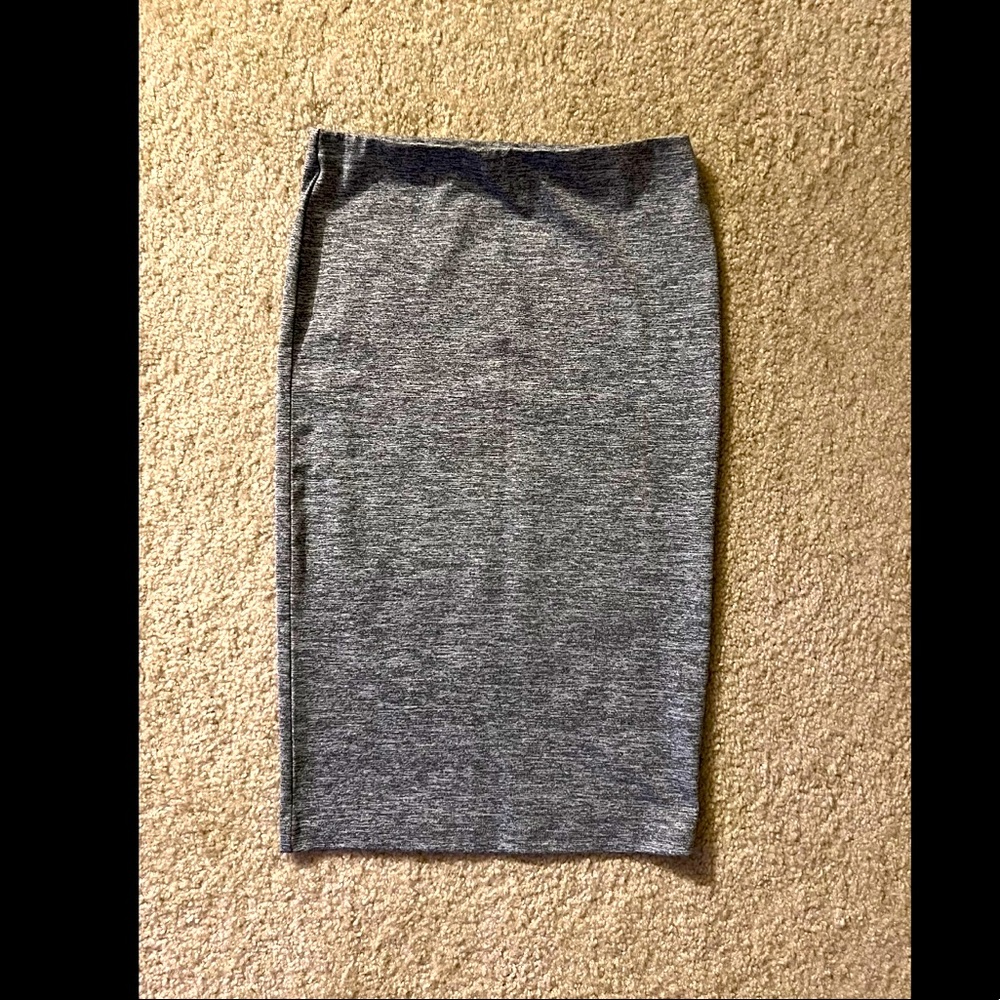 Knee skirt
